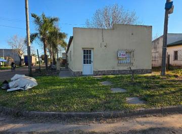 Casa · 100m² · 2 Dormitorios · 1 Cochera · Vendo Casa en Caseros, Entre Ríos