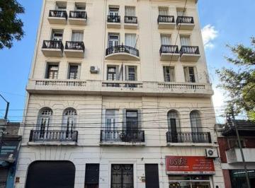 Departamento · 184m² · 5 Ambientes · Departamento en Venta de 5 Ambientes Al Frente con Balcón. Santiago del Estero 1300 Piso1° U$s125.000