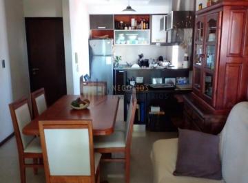 Departamento · 60m² · 2 Dormitorios · 1 Cochera · Semipiso Impecable de 2 Dorm. en B° Sur