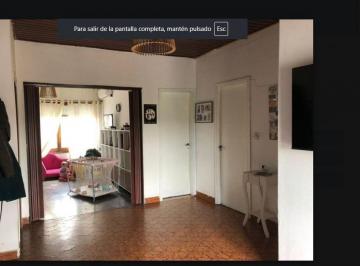 Casa de 4 ambientes, La Plata · Casa de 3 Dorm. con Fondo Verde