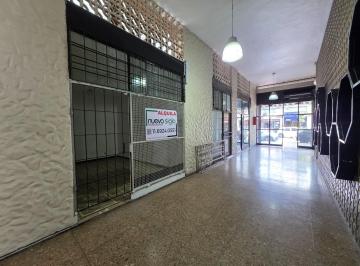 Local comercial · 10m² · Local en Galería Sobre Calle Olavarría - Varios Destinos