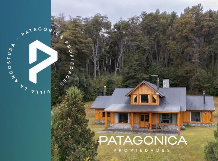 Casa · 245m² · 5 Ambientes · 1 Cochera
