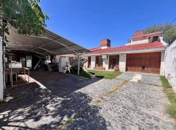 Casa · 315m² · 5 Ambientes · Casa 4 Hab. + Monoambiente en Alto Alberdi