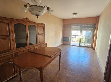 Departamento · 82m² · 4 Ambientes · 1 Cochera · 4 Ambientes con Cochera