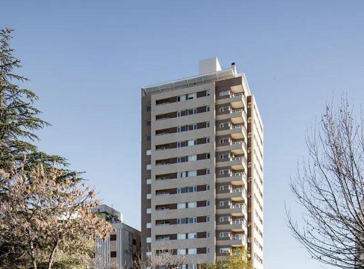 Departamento · 77m² · 4 Ambientes · 1 Cochera