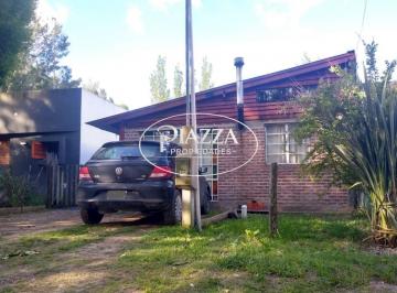 Casa · 57m² · 5 Ambientes · 1 Cochera · Casa en Villa Parque Sicardi