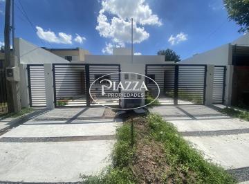 PH · 82m² · 3 Ambientes · 1 Cochera · PH en Venta en Los Hornos