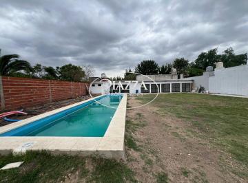 Casa · 230m² · 5 Ambientes · 10 Cocheras · Casa Quinta | Quincho - Salón de Fiestas 160 m² Pileta Cochera 10 Autos | La Plata