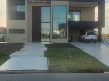 Casa de 5 ambientes, Ezeiza · Casa en Venta a Estrenar en Barrio Privado Terralagos
