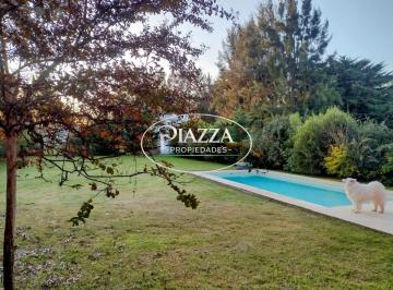 Casa · 123m² · 5 Ambientes · 2 Cocheras · Casa en Villa Parque Sicardi