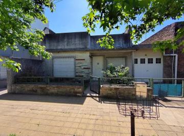 Casa de 4 ambientes, Morón · Venta Casa Americana de 4 Ambientes en Moron Sur