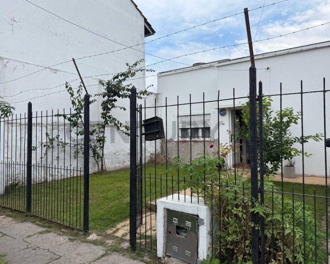 Casa 3 amb, 150m² en Don Bosco, ideal para reciclar
