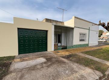 Casa · 120m² · 3 Ambientes · 1 Cochera · Casa 3 Ambientes con Local en Venta en Moron Sur
