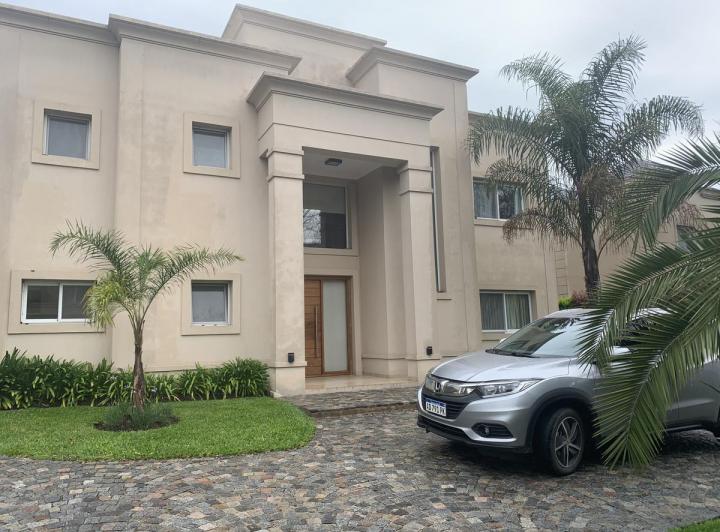 Casa en alquiler en San Isidro Labrador · 5 ambientes
