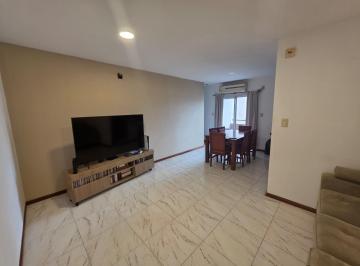 Departamento · 55m² · 3 Ambientes · 1 Cochera · Departamento en Alquiler de 2 Dorm. con Cochera