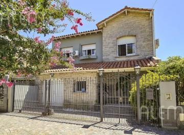 Casa · 257m² · 5 Ambientes · 1 Cochera · Casa en Venta en Lomas de Zamora