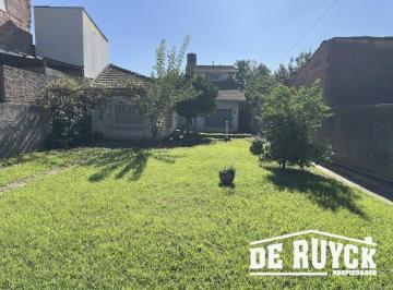 Casa · 350m² · 3 Ambientes · 3 Cocheras · Casa Sobre Lote 10x35, Apta Para Credito