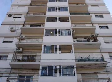 EDIFICIO · Alquiler de Departamento 2 Amb. en Ramos Mejia Muy Buen Estado Céntrico