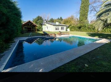 Quinta vacacional · 100m² · 3 Ambientes · 2 Cocheras · Excelente Ubicación