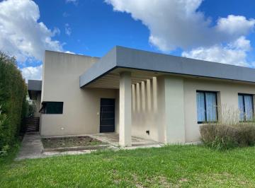 Casa · 140m² · 5 Ambientes · 3 Cocheras · Casa en Venta 4 Dorm Barrio San Alfonso Pilar del Este