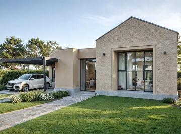 Casa · 182m² · 3 Dormitorios · 2 Cocheras · Casa a Estrenar B° Lar de Boedo