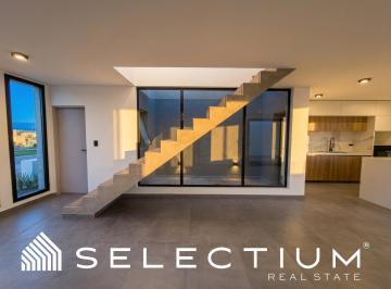 Casa · 170m² · 6 Ambientes · 2 Cocheras · Lomas de Manantiales | Impecable Casa Moderna 3 Dorm. Vestidor Parilla Seguridad 24hs