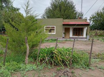 Casa · 80m² · 3 Ambientes · 6 Cocheras · Finca con Vivienda