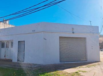 Frente sobre Vera Mujica · Local Comercial Frag. Sarmiento Esq. Vera Mujica