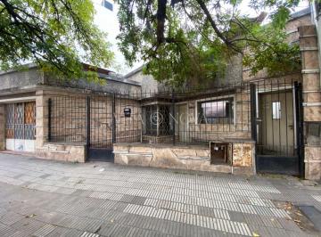 Casa · 148m² · 3 Ambientes · 1 Cochera · Venta Casa - Av Alem