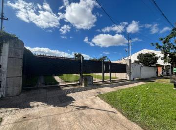 Casa · 130m² · 3 Ambientes · 2 Cocheras · Casa en Bosque Alegre