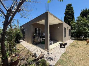Casa de 3 ambientes, Santa Teresita · Oportunidad en Santa Teresita! Casa con Jardín y Apta Crédito