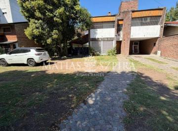 Casa · 300m² · 6 Ambientes · 2 Cocheras · Casa 6 Ambientes. | Bogado 3248
