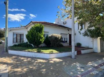 Imagen1 · Venta de Casa en Excelente Ubicacion