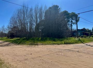 Terreno , Costa del Este · Lote Esquina Av 4 y Las Madreselvas