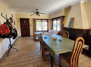 Casa de 4 ambientes, Miramar · Chalet 4 Ambientes en Venta en Miramar
