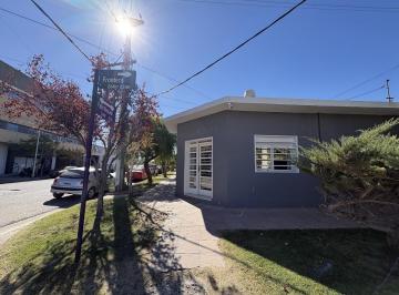 Oficina comercial · 40m² · 1 Ambiente · Alquiler Oficina en Esquina - B° El Progreso - Neuquén Capital
