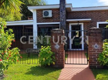 Casa · 119m² · 5 Ambientes · 2 Cocheras · Venta La Floresta a 4 del Mar Financia Casa + Apto Independiente Excelente Esquina