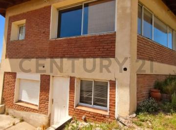 Casa · 144m² · 5 Ambientes · 1 Cochera · Venta Casa de Diseño Hexagonal – Ubicación Estratégica - Capilla del Monte - Cordoba