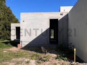 Casa · 92m² · 2 Ambientes · 1 Cochera · Casa en Construccion Barrio Don Carlos
