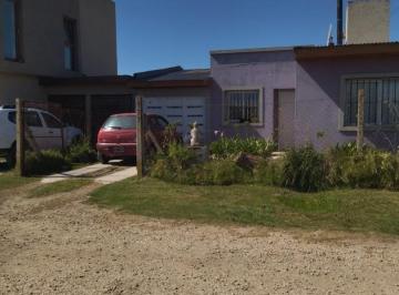 Casa · 110m² · 4 Ambientes · 1 Cochera · Moderna Casa de Cuatro Ambientes Mar del Plata