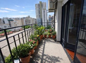 Departamento · 77m² · 4 Ambientes · Venta Departamento 4 Ambientes Balcon Contrafrente Vista Libre - Apto Credito - Balvanera - Permuta