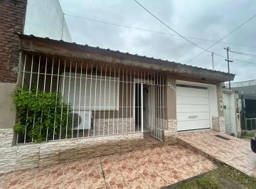 PH · 122m² · 5 Ambientes · 1 Cochera · PH Tipo Casa 5 Ambientes con Patio y Cochera en Venta - Villa Dominico