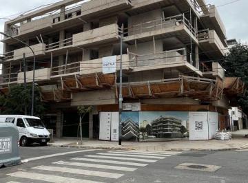 Departamento de 4 ambientes, Villa Luro · Semipiso 4 Ambientes Al Frente con Balcon y Cochera