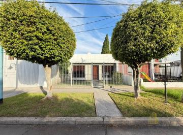 Casa · 141m² · 4 Ambientes · 2 Cocheras · Casa 5 Amb con Cochera Doble + Unidad Independiente | Ideal 2 Familias | Munro