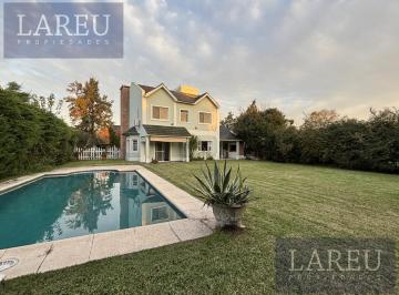 Casa · 160m² · 5 Ambientes · 1 Cochera · Oportunidad Casa en La Casualidad