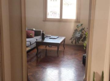 Departamento de 2 ambientes, Caballito · Excelente 2 Ambientes a Contrafrente a Pasos Parque Centenario.