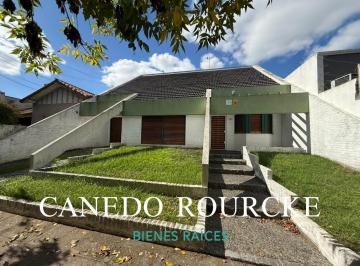 Casa · 240m² · 5 Ambientes · Casa en Monte Grande