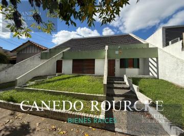 Casa · 240m² · 5 Ambientes · Casa en Venta en Monte Grande