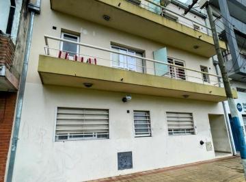 Departamento de 2 ambientes, La Plata · Departamento en Segunda Torre, 1º Piso por Escalera.