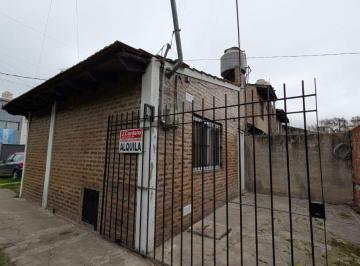 Departamento de 2 ambientes, Florencio Varela · Alquiler a m del Hospital del Cruce de Varela Nuevo Valor!